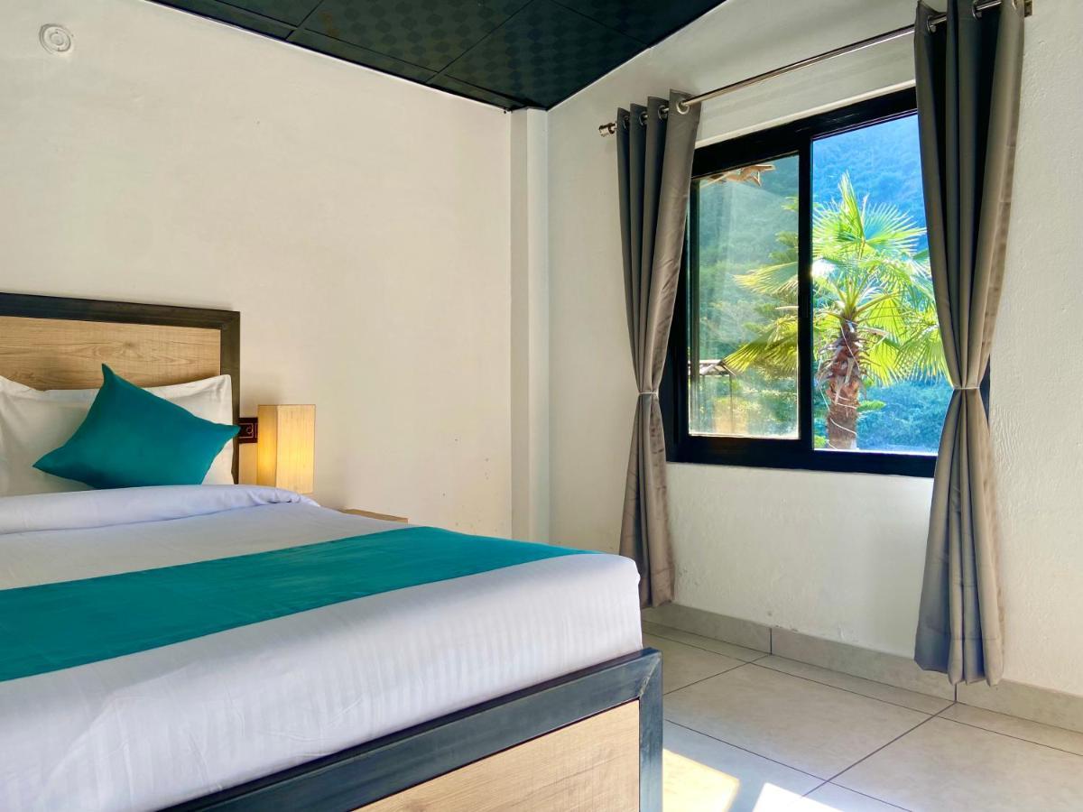 Euphoric River Resort Risikés Kültér fotó