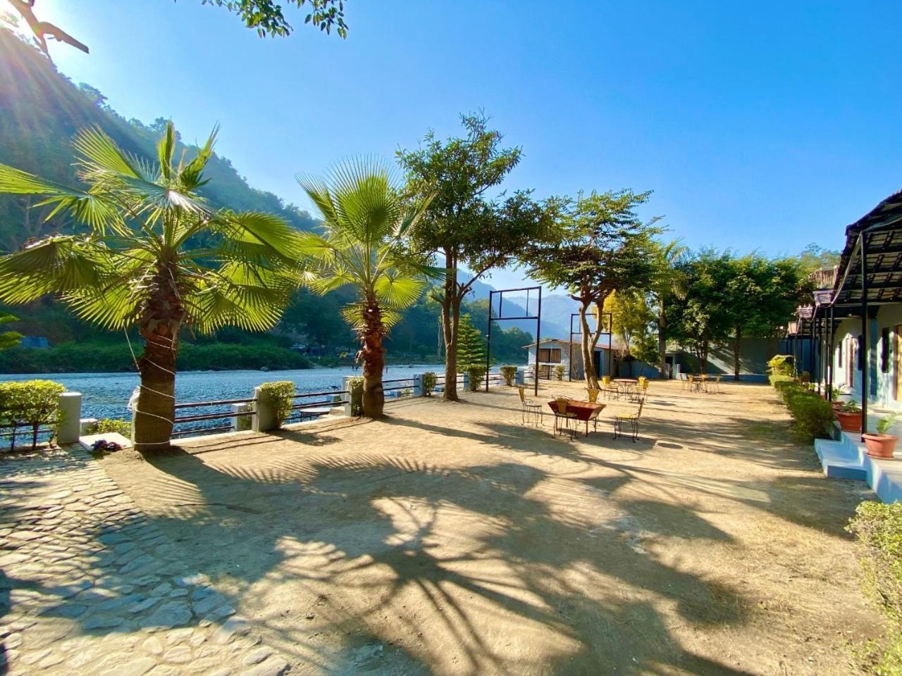 Euphoric River Resort Risikés Kültér fotó