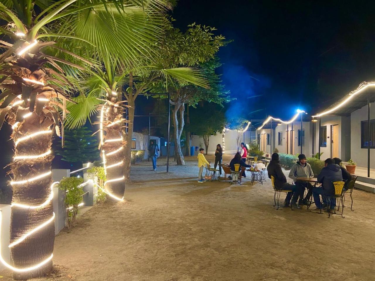 Euphoric River Resort Risikés Kültér fotó