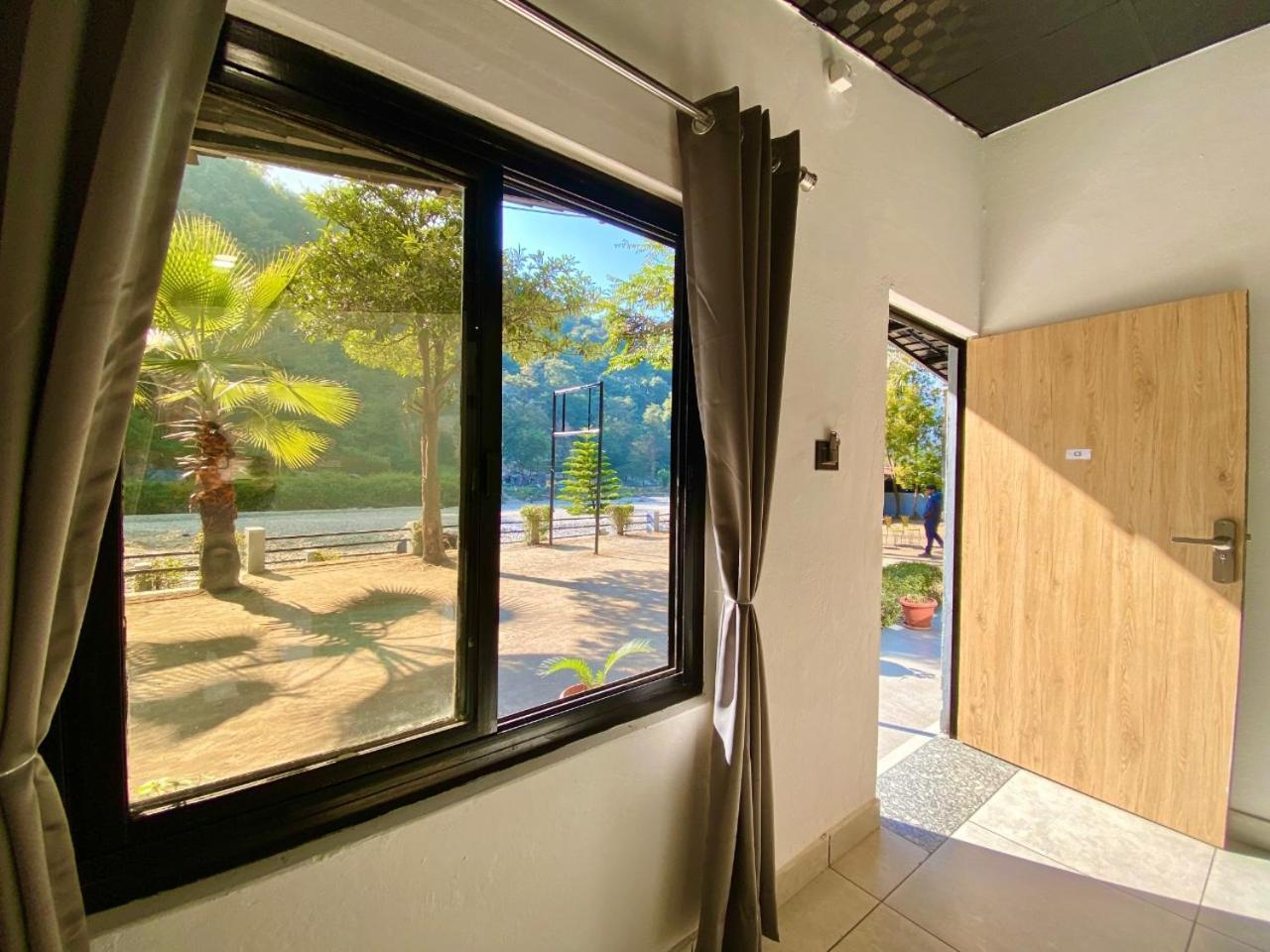 Euphoric River Resort Risikés Kültér fotó