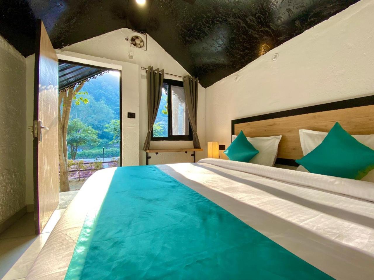 Euphoric River Resort Risikés Kültér fotó